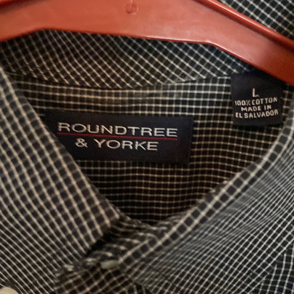 Mens Short Sleeve 100% cotton shirt. Great condition, seldom worn.
